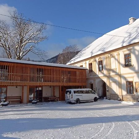 Apartment Ve Mlyne Teplice nad Metuji Luaran gambar