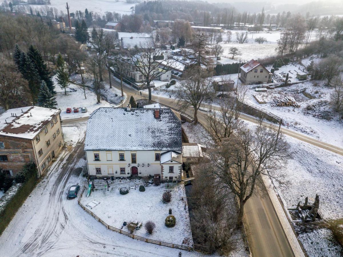 Apartment Ve Mlyne Teplice nad Metuji Luaran gambar