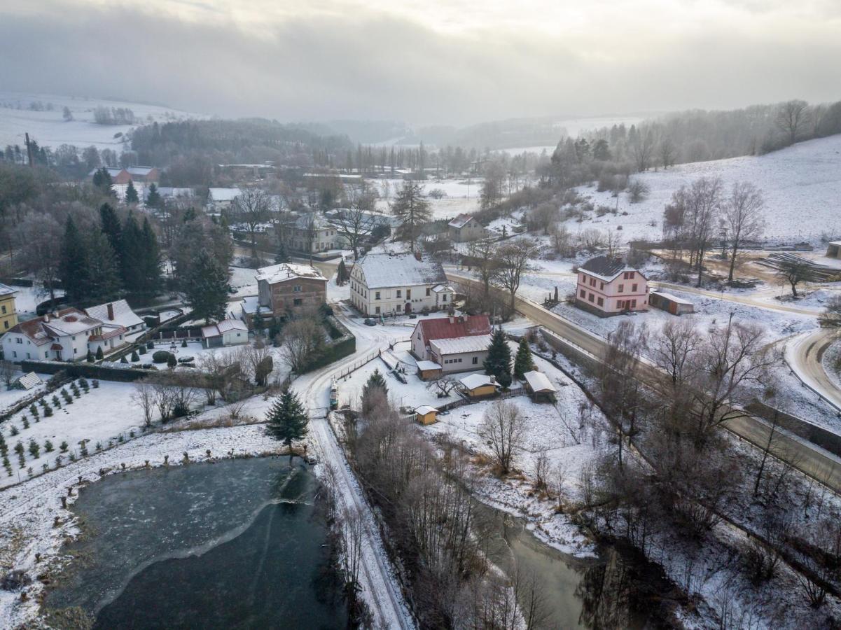 Apartment Ve Mlyne Teplice nad Metuji Luaran gambar