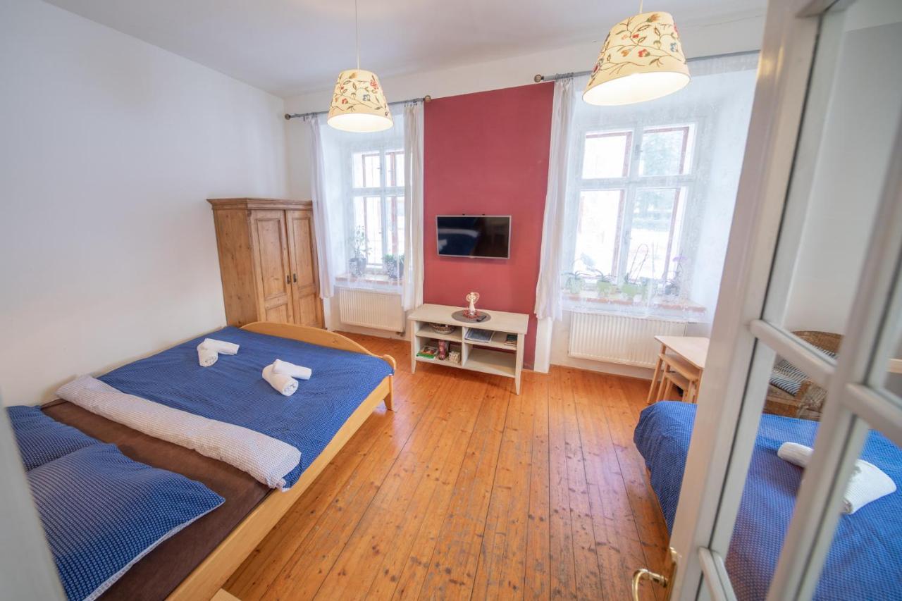 Apartment Ve Mlyne Teplice nad Metuji Luaran gambar