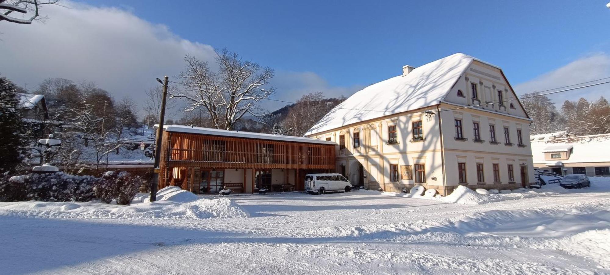 Apartment Ve Mlyne Teplice nad Metuji Luaran gambar