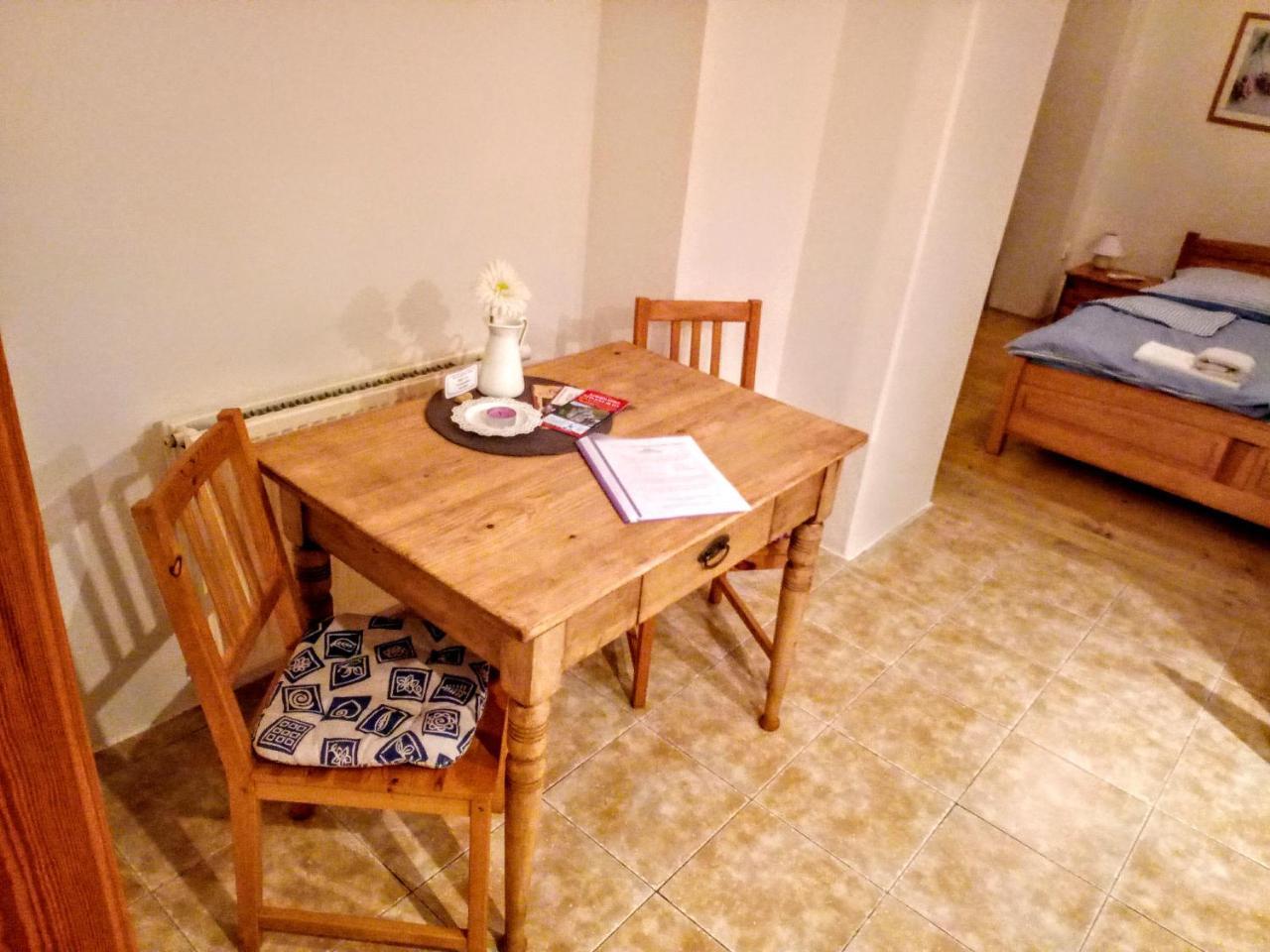 Apartment Ve Mlyne Teplice nad Metuji Luaran gambar